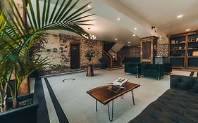 The Chandler Hotel